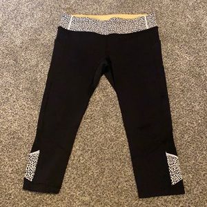 LuLu Lemon Crop Leggings - size 12 💗